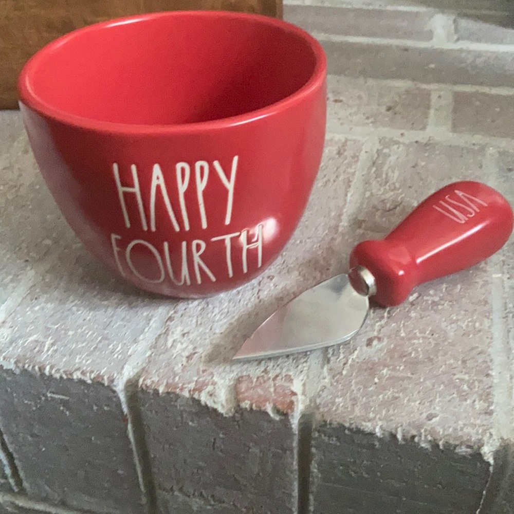 Cute Rae Dunn Fourth of July knife and bowl